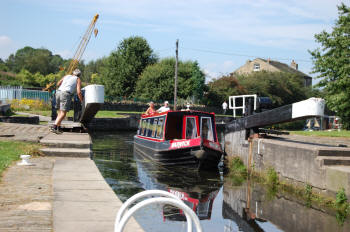 Battye Lock, Mirfield on the Calder & Hebble Navigation