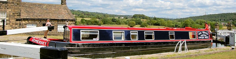 One way canal holiday route via the Leeds & Liverpool Canal - Apperley Bridge