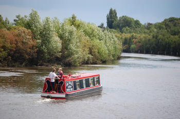 Long Boat holiday on the Aire & Calder Navigation