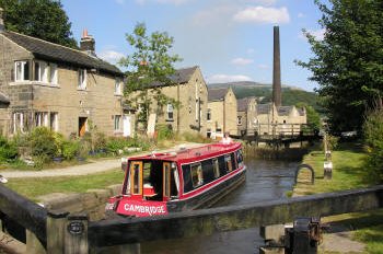 One way canal holiday via Rochdale and Wigan - above Hebden Bridge