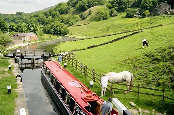 Lob Mill on the Rochdale Canal