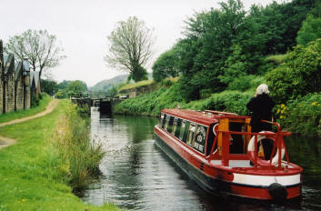 Into Lancashire on the Rochdale Canal