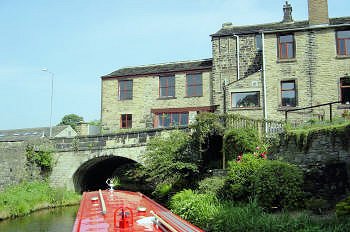 Mytholmroyd, Rochdale Canal