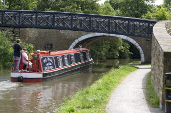 Riddlesden, Leeds & Liverpool Canal on the Northern Pennine Ring
