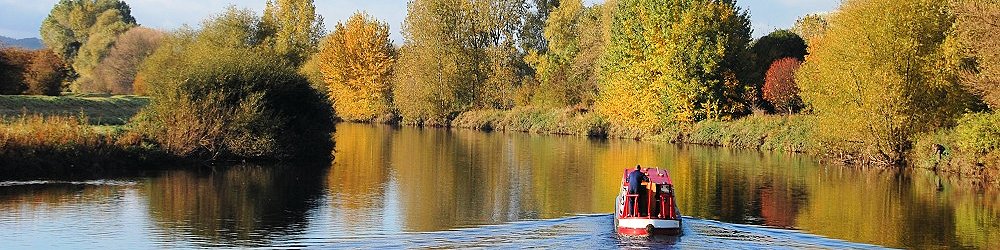 Midweek boating break to Wakefield on the Calder & Hebble Navigation