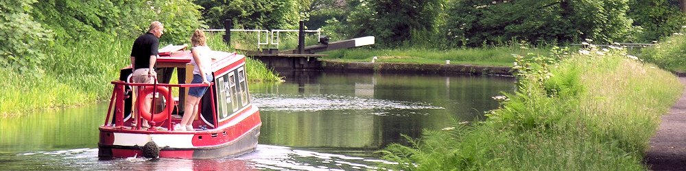 Boating holiday in the Calder Valley